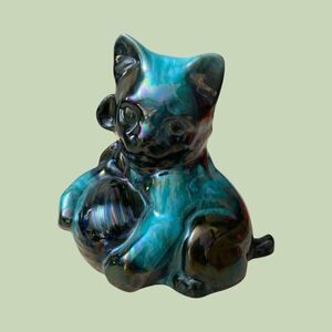 Vintage Blue Mountain Pottery Cat Kitten with Yarn Ball  Green Drip Glaze